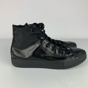 CONVERSE CHUCK TAYLOR’S - Black